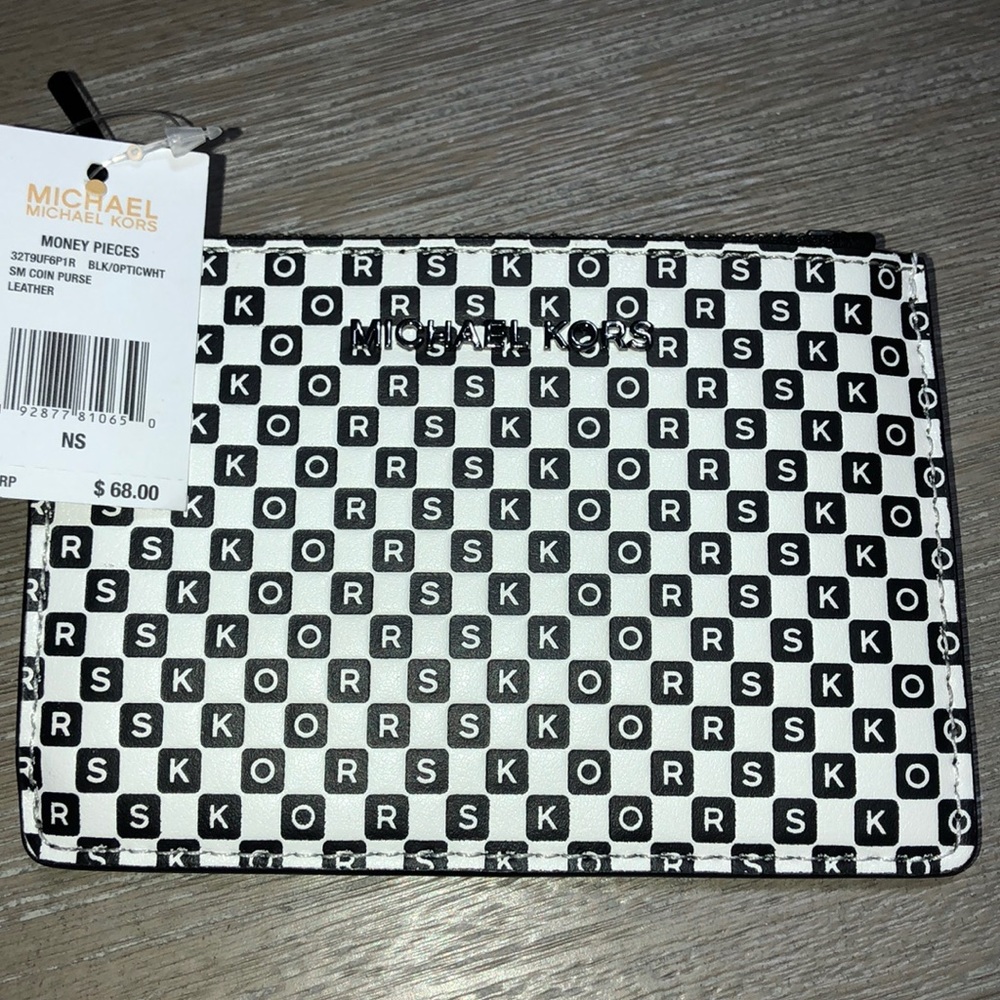 Michael kors wristlet